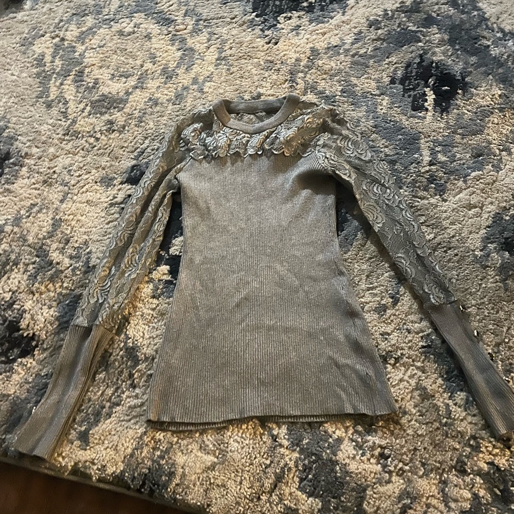 Venus - Sweater